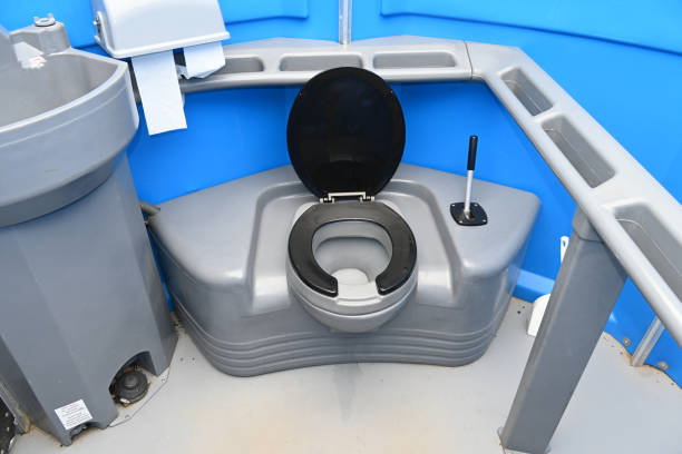 Best Porta potty rental near me  in Nokomis, IL